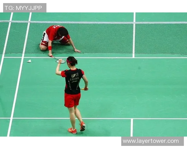 上海羽毛球队引领最新羽毛球战术十大趋势解析与应用技巧分享 上海羽毛球队引领最新羽毛球战术十大趋势解析与应用技巧分享