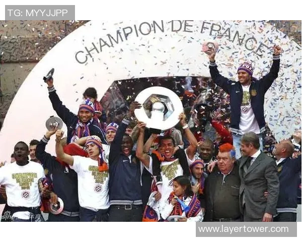 成都网球队逆袭之路揭秘:从默默无闻到城市联赛冠军的奋斗历程 成都网球队逆袭之路揭秘:从默默无闻到城市联赛冠军的奋斗历程